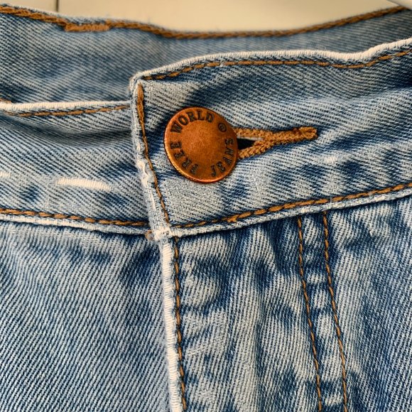 Vintage High Waisted Mom Jeans in 29 - Picture 3 of 10